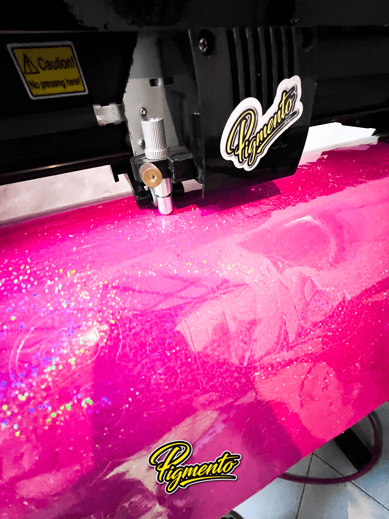 Livery, Decals & Stickers Automotrices Personalizados (Impresión y Corte por Metro)