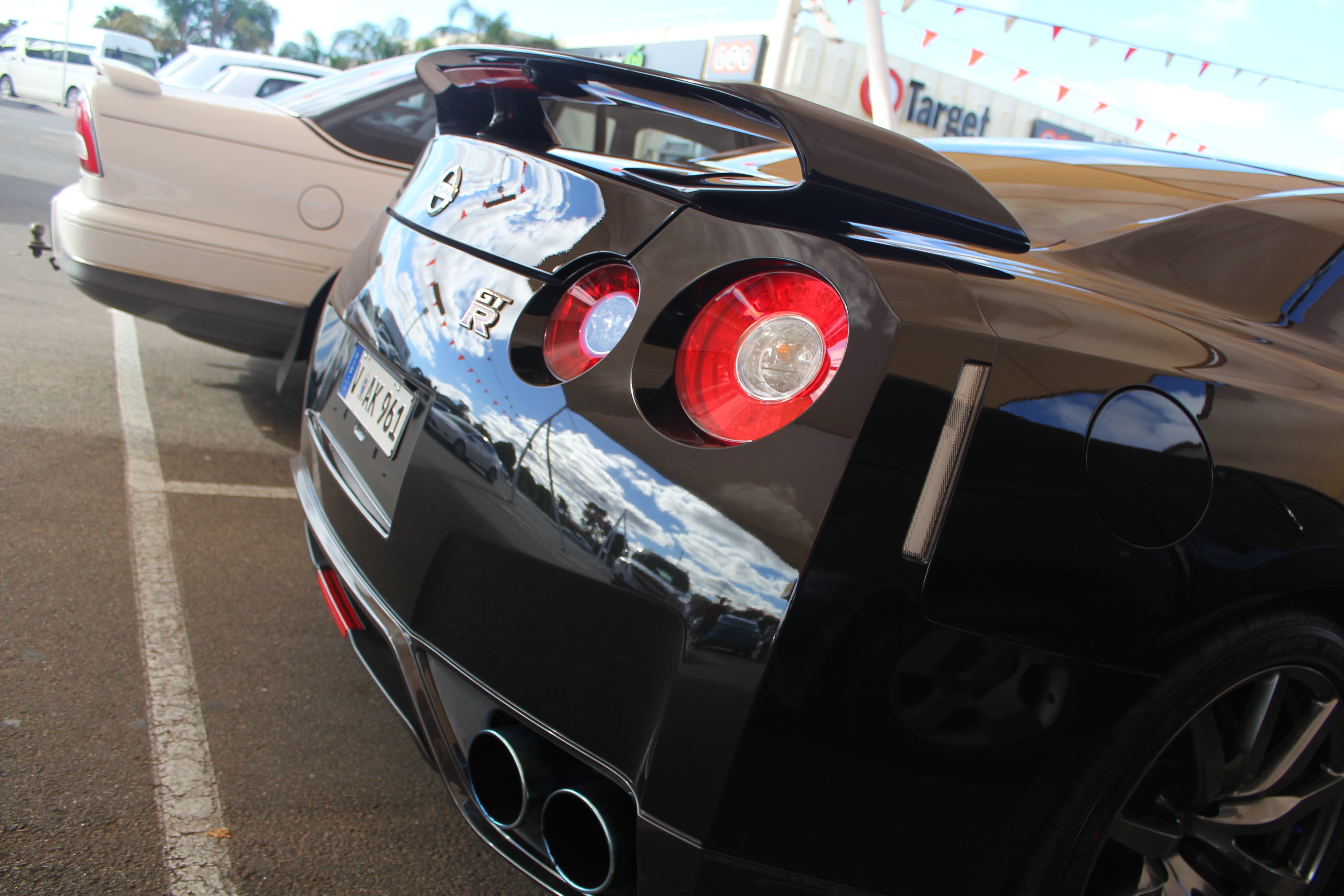 Nissan GT-R R35 Black Edition